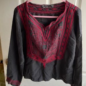 Da-nang blouse kids size M black/red long sleeve. Fits like a 7/8